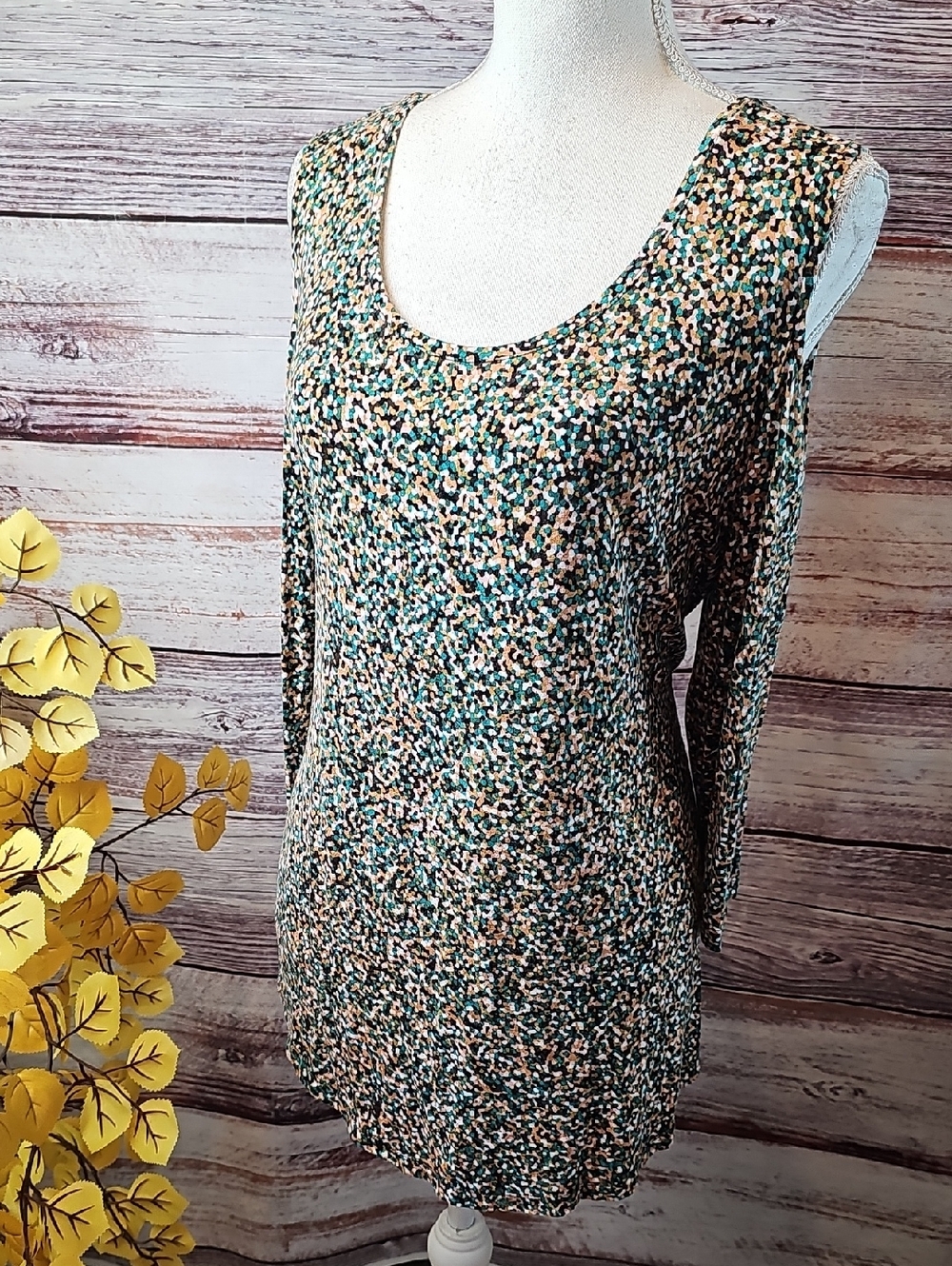 NEW JM COLLECTION AYSEMMETRICAL PULLOVER COLD SHOULDER 3/4 SLEEVE TOP